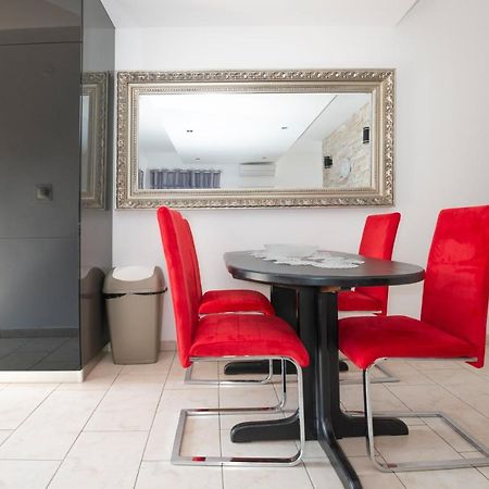 Sea Star Apartment Тиват Экстерьер фото