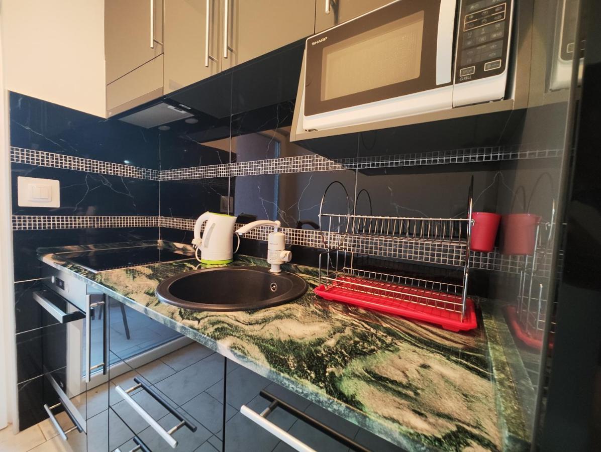 Sea Star Apartment Тиват Экстерьер фото