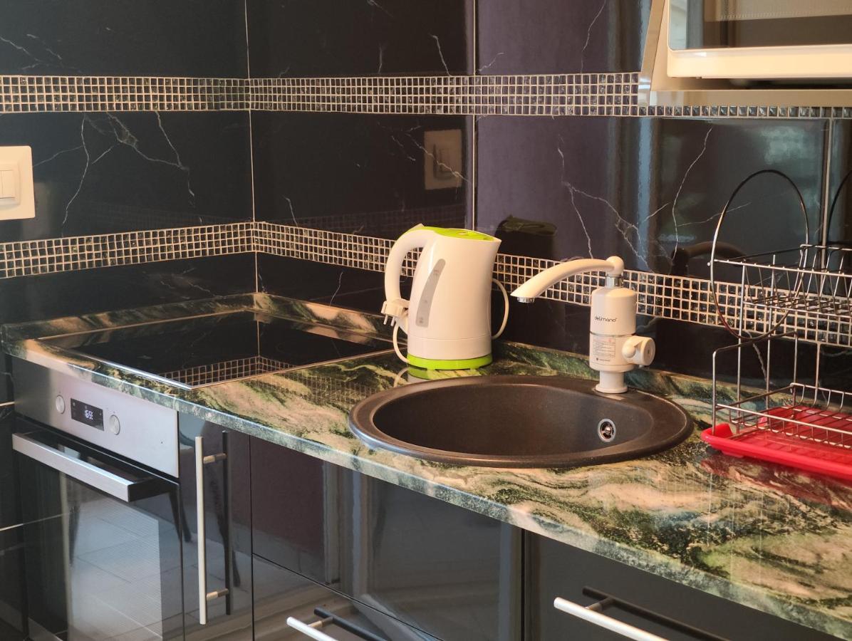 Sea Star Apartment Тиват Экстерьер фото